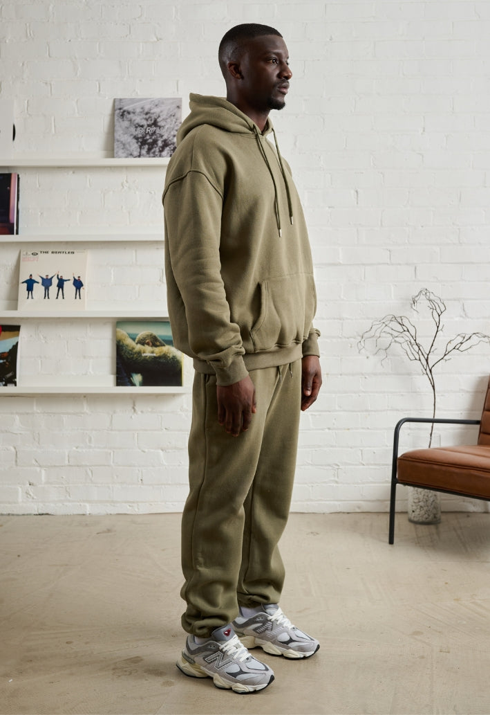 Curated Differently Set – AS (Army Green)